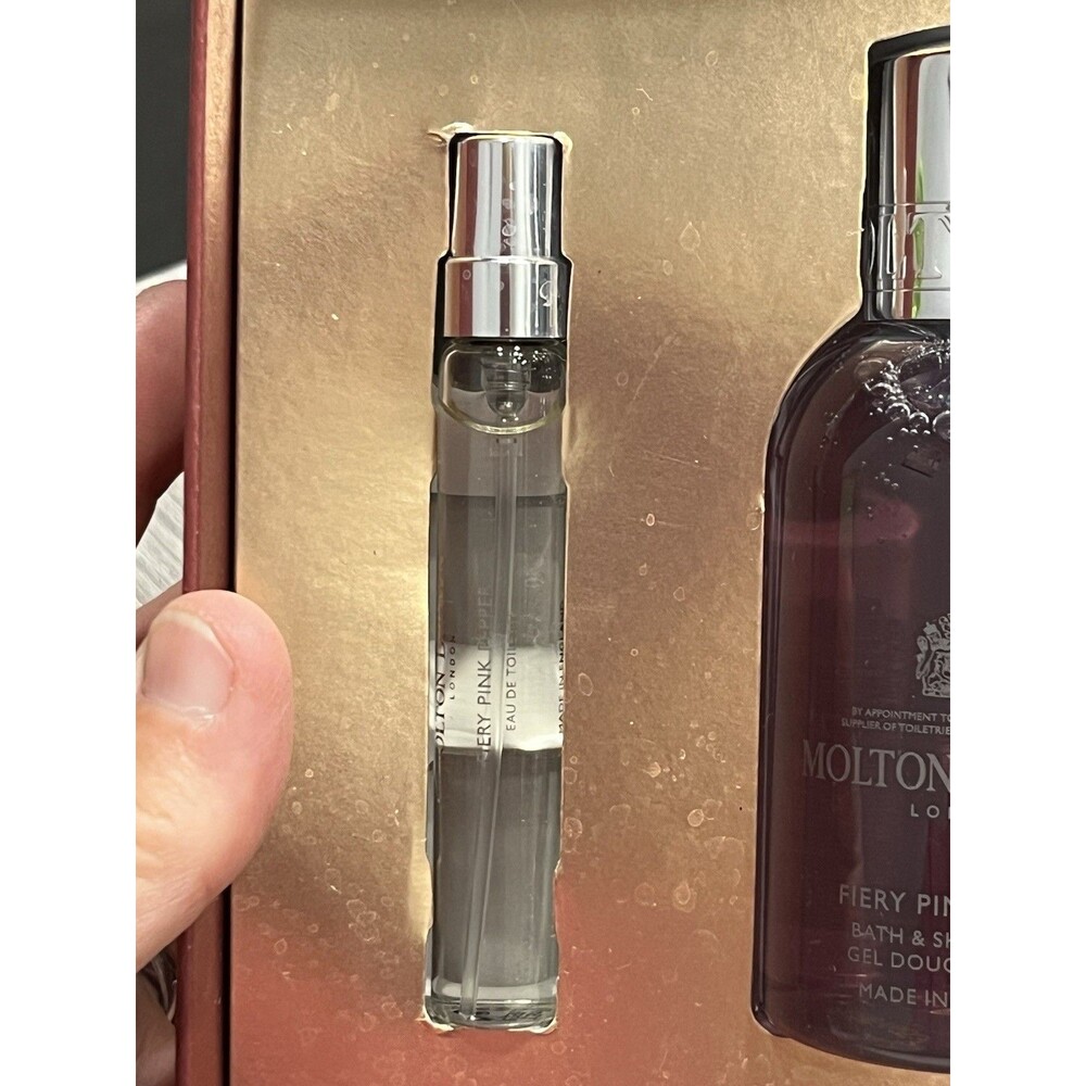 Molton Brown London Fiery Pink Pepper Travel Collection 3 Piece Gift Set - Picture 4 of 7